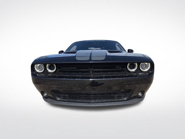 Used 2016 Dodge Challenger R/T w/ Driver Convenience Group RWD image 3
