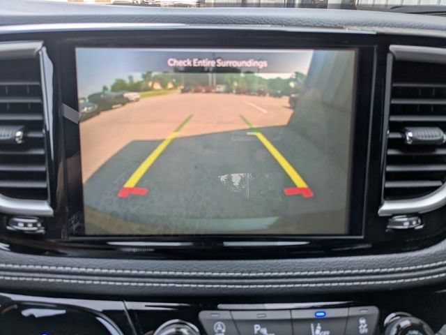 New 2027 Chrysler Pacifica Select FWD image 19