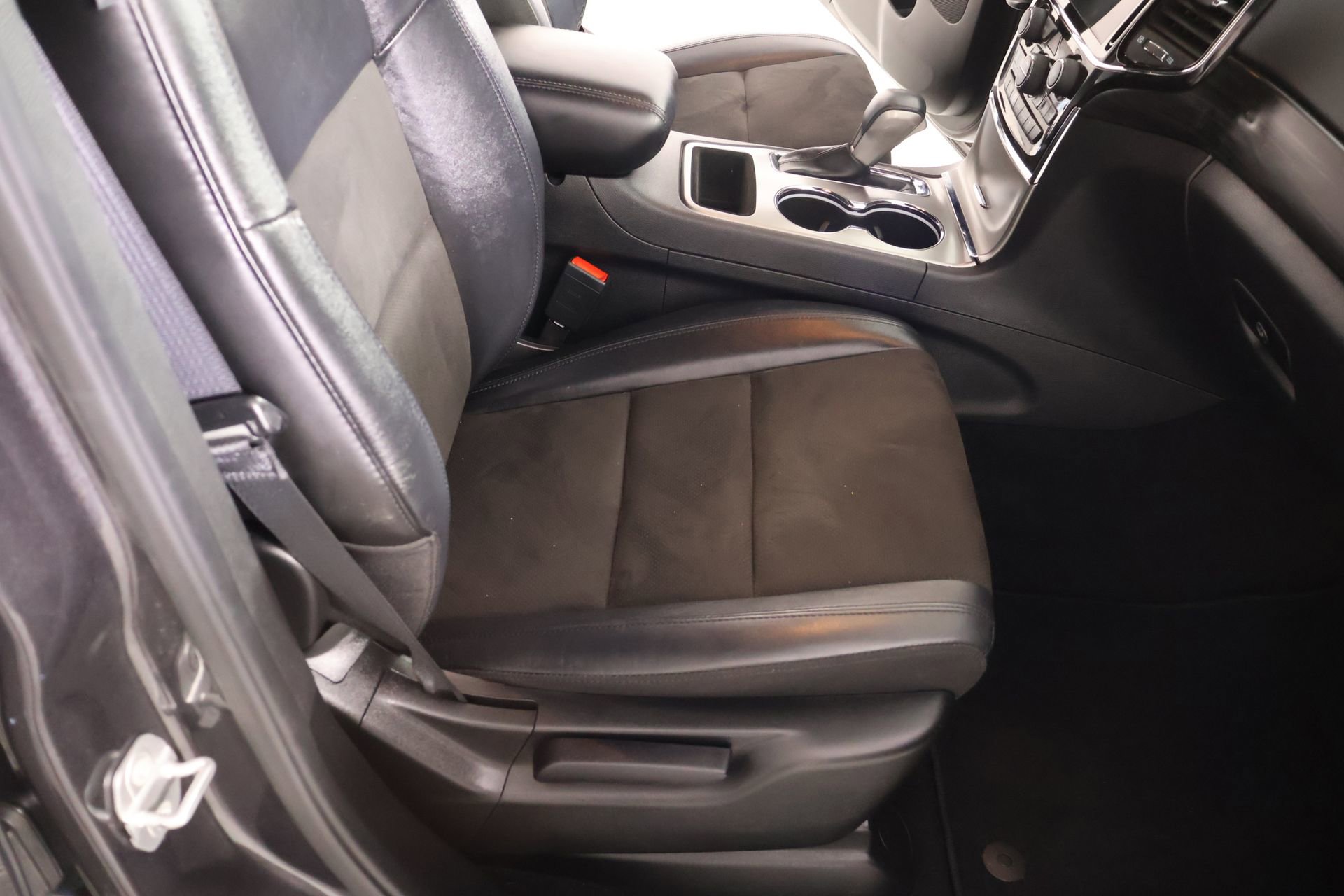 Used 2021 Jeep Grand Cherokee Laredo X AWD/4WD image 14