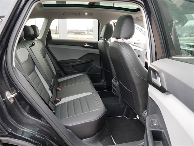 Certified 2023 Volkswagen Taos SEL image 19