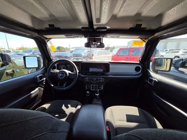 Used 2025 Jeep Wrangler Unlimited Sport AWD/4WD image 23