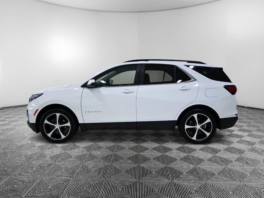 Used 2024 Chevrolet Equinox LT image 2