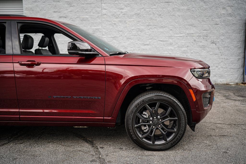 Used 2024 Jeep Grand Cherokee Limited 4xe image 17