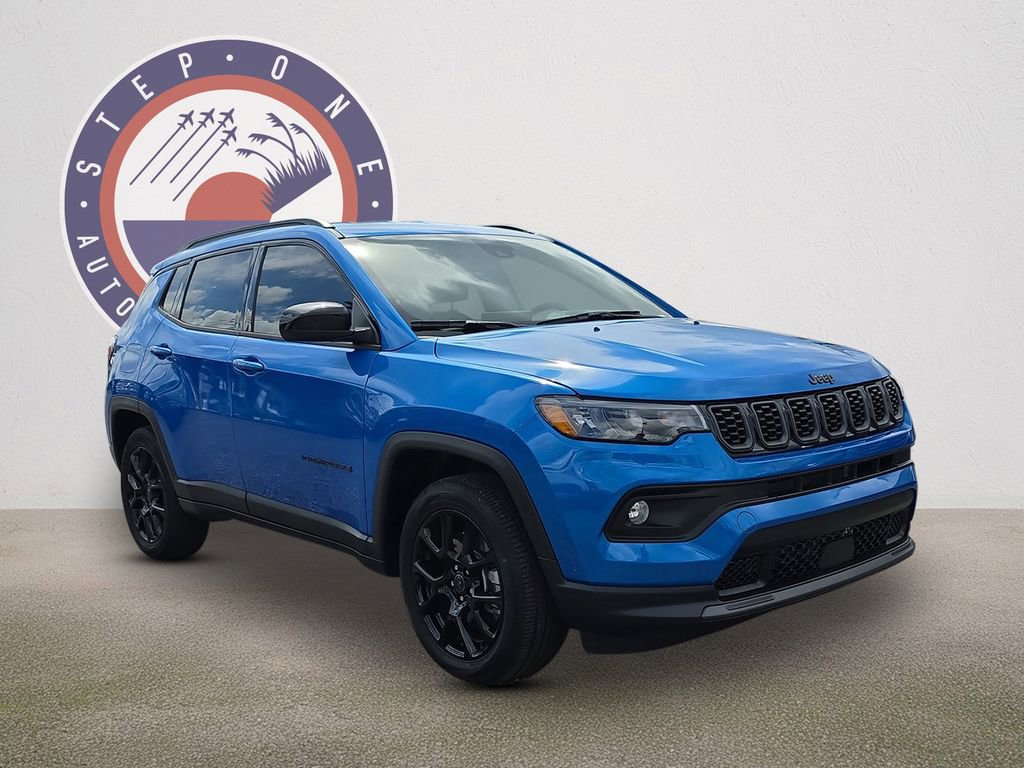 Used 2026 Jeep Compass Latitude AWD/4WD image 2