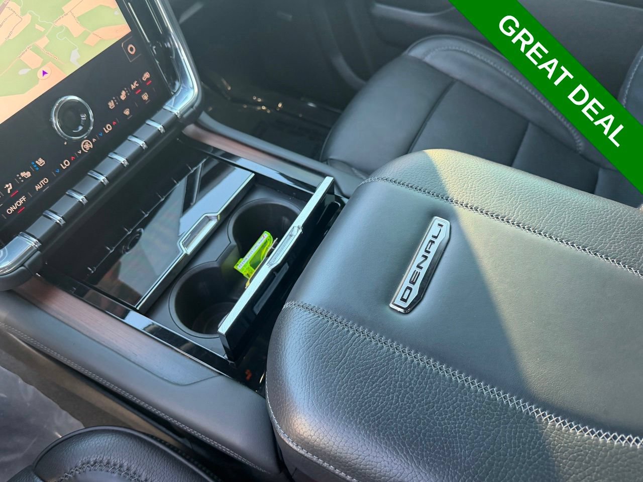 Used 2025 GMC Yukon Denali AWD/4WD image 20