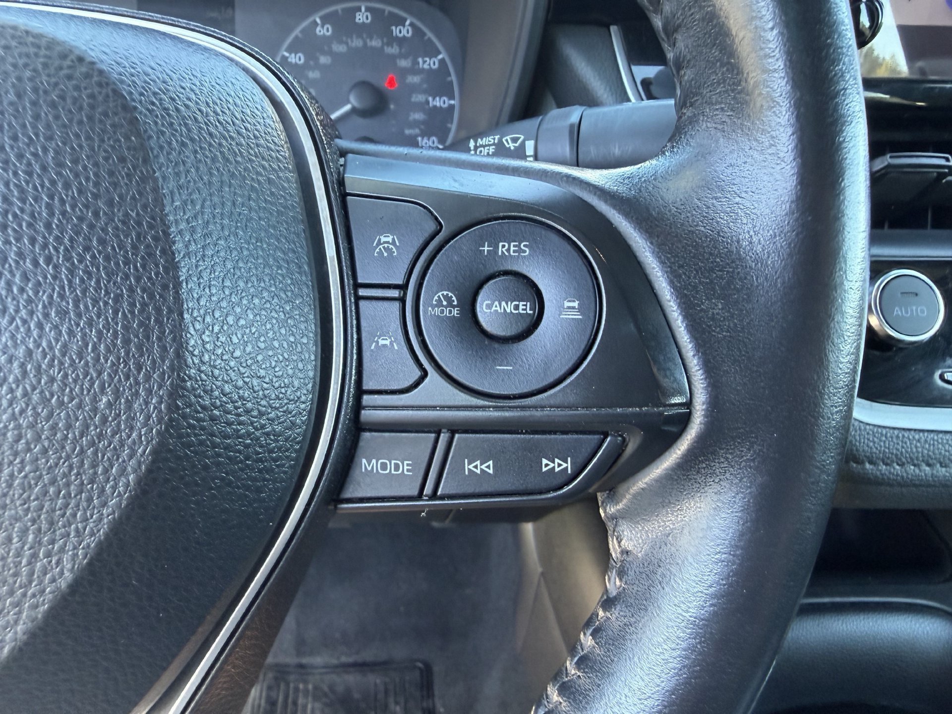 Used 2024 Toyota Corolla SE FWD image 10