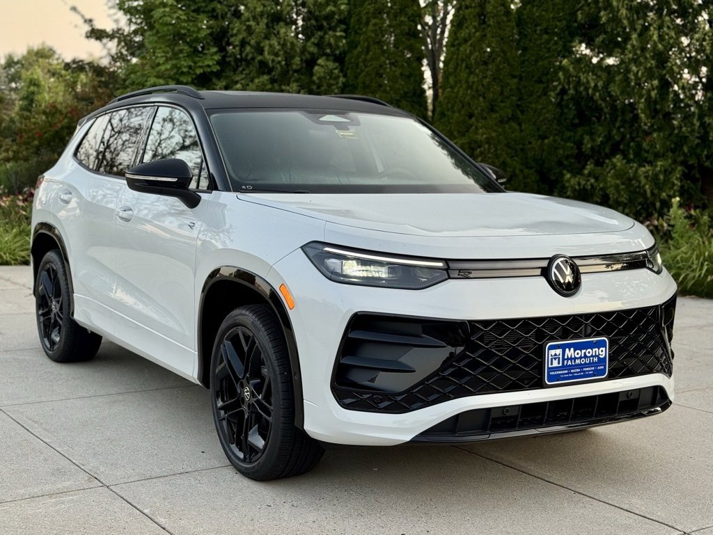 New 2025 Volkswagen Tiguan SE R-Line