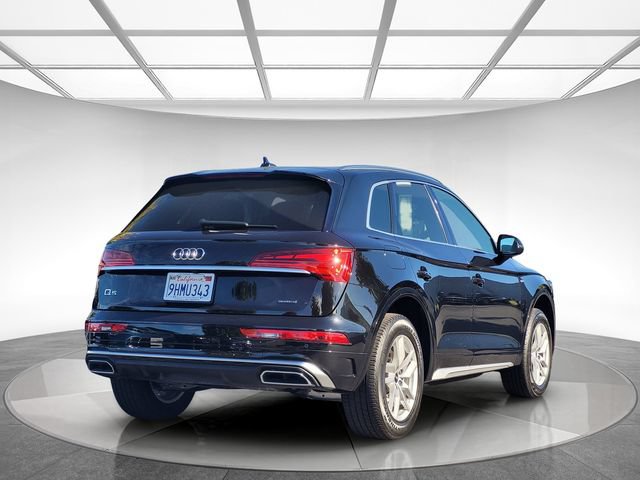 Used 2023 Audi Q5 2.0T Premium w/ Convenience Package AWD/4WD image 4