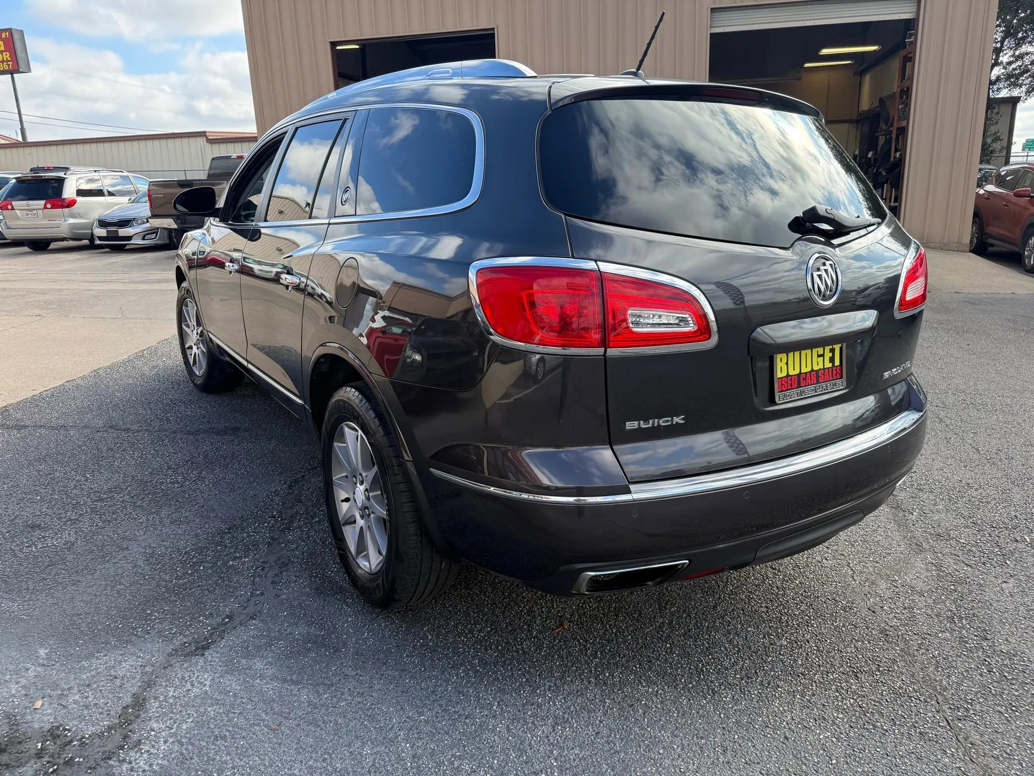 Used 2015 Buick Enclave Leather image 7