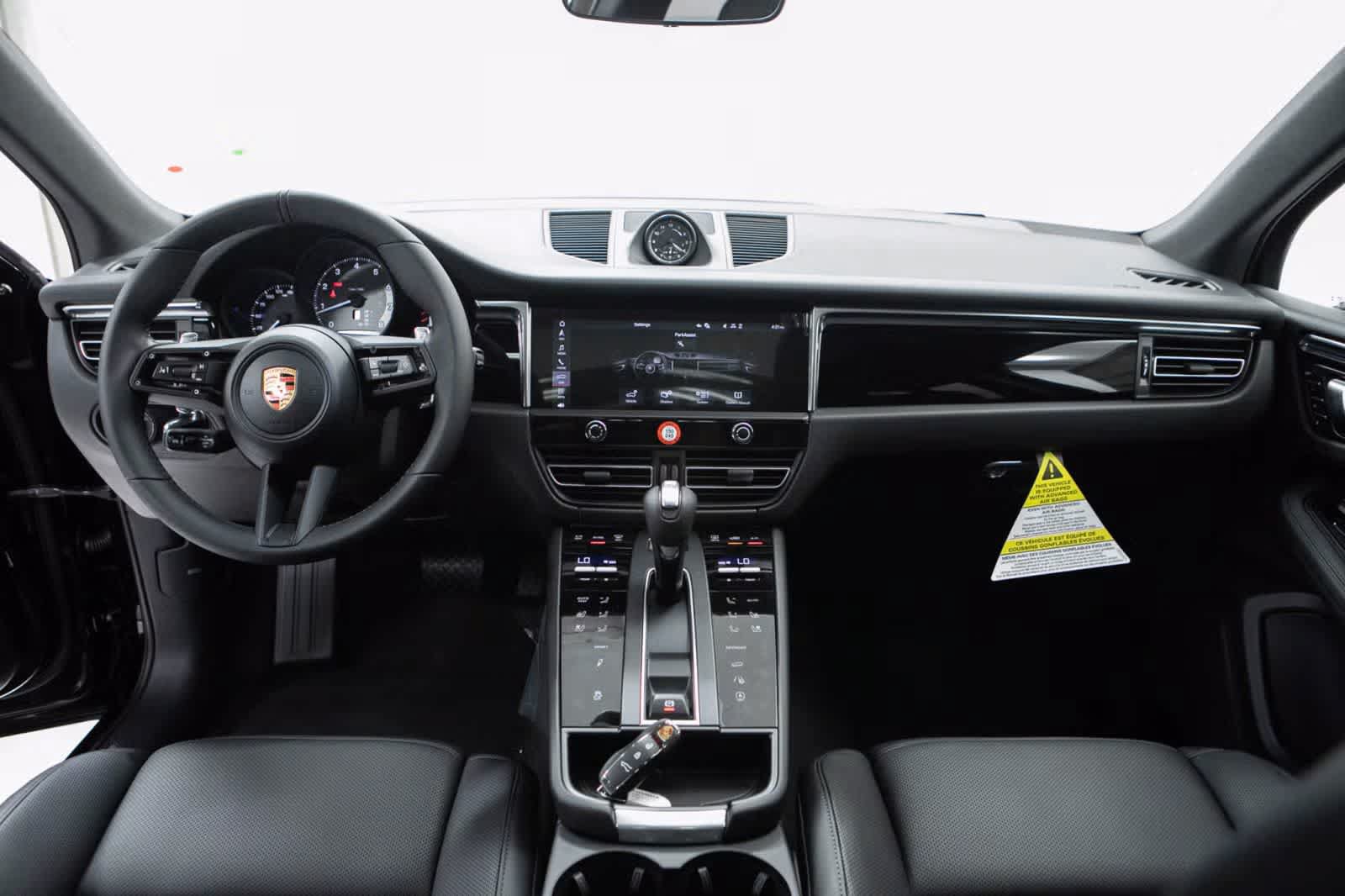 Certified 2026 Porsche Macan S AWD/4WD image 13