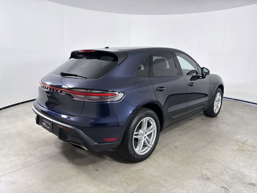 Certified 2022 Porsche Macan AWD/4WD image 7