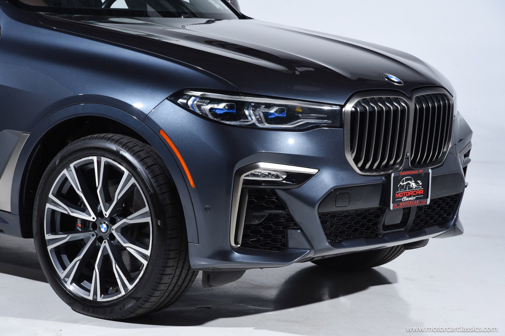 Used 2021 BMW X7 M50i image 11