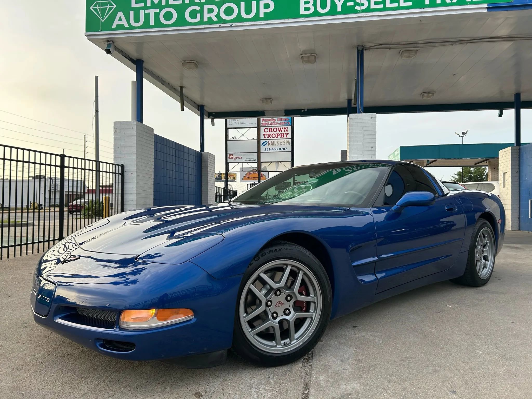 Used 2002 Chevrolet Corvette Coupe w/ Preferred Equipment Group2 image 2