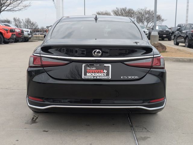 Used 2023 Lexus ES 300h w/ Premium Package image 7