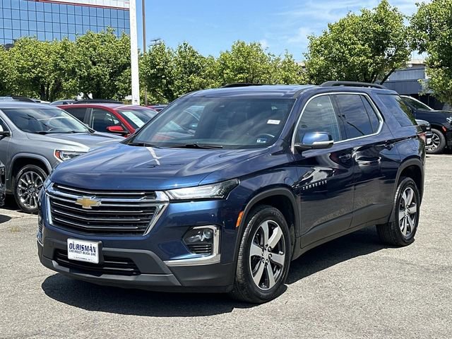 Used 2023 Chevrolet Traverse LT w/ LT Premium Package AWD/4WD image 5