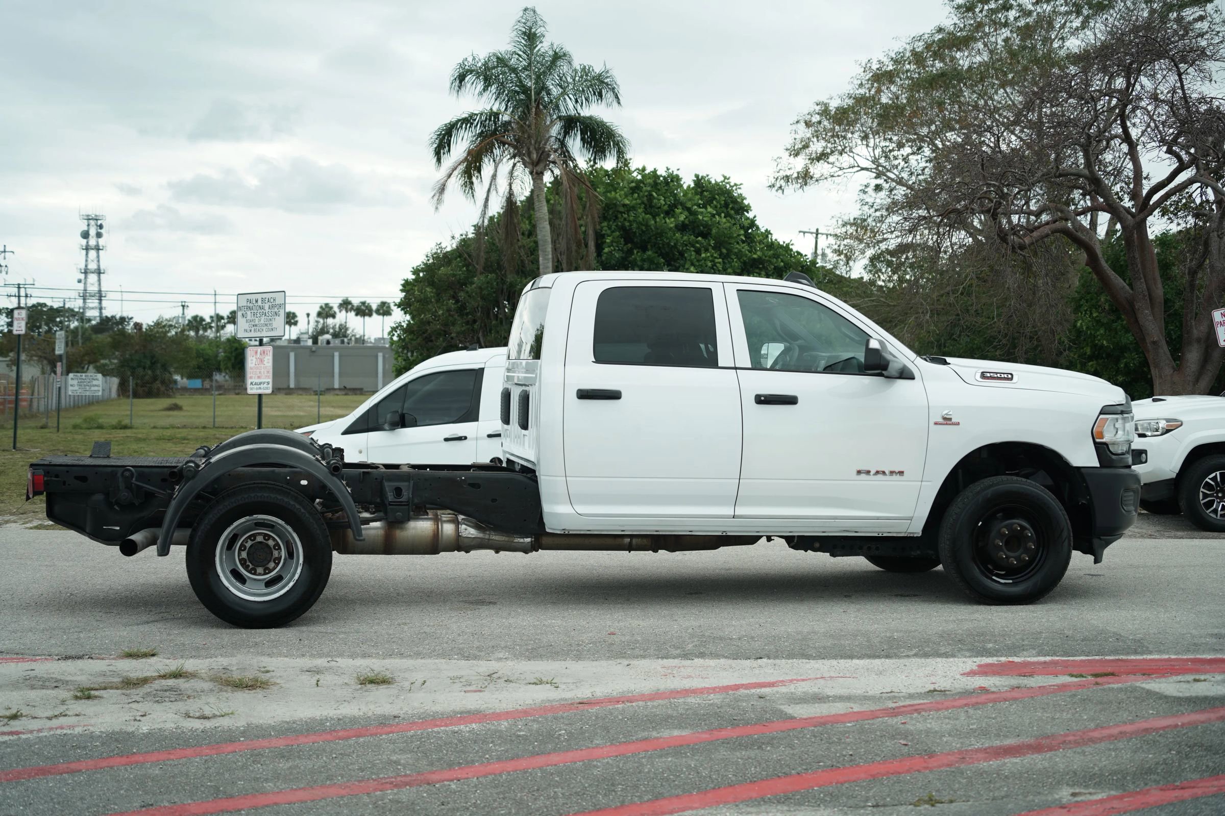 Used 2022 RAM 3500 Tradesman image 4