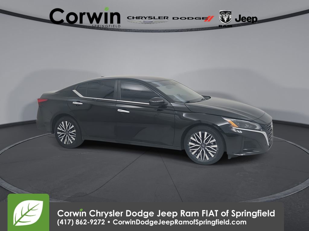 Used 2023 Nissan Altima 2.5 SV
