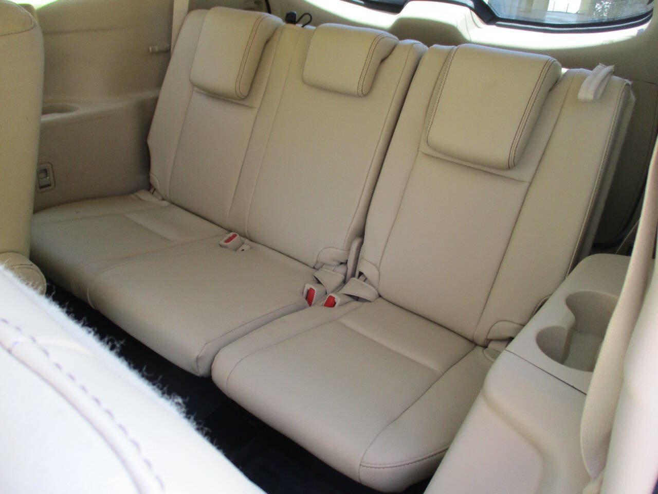 Used 2017 Toyota Highlander XLE FWD image 25