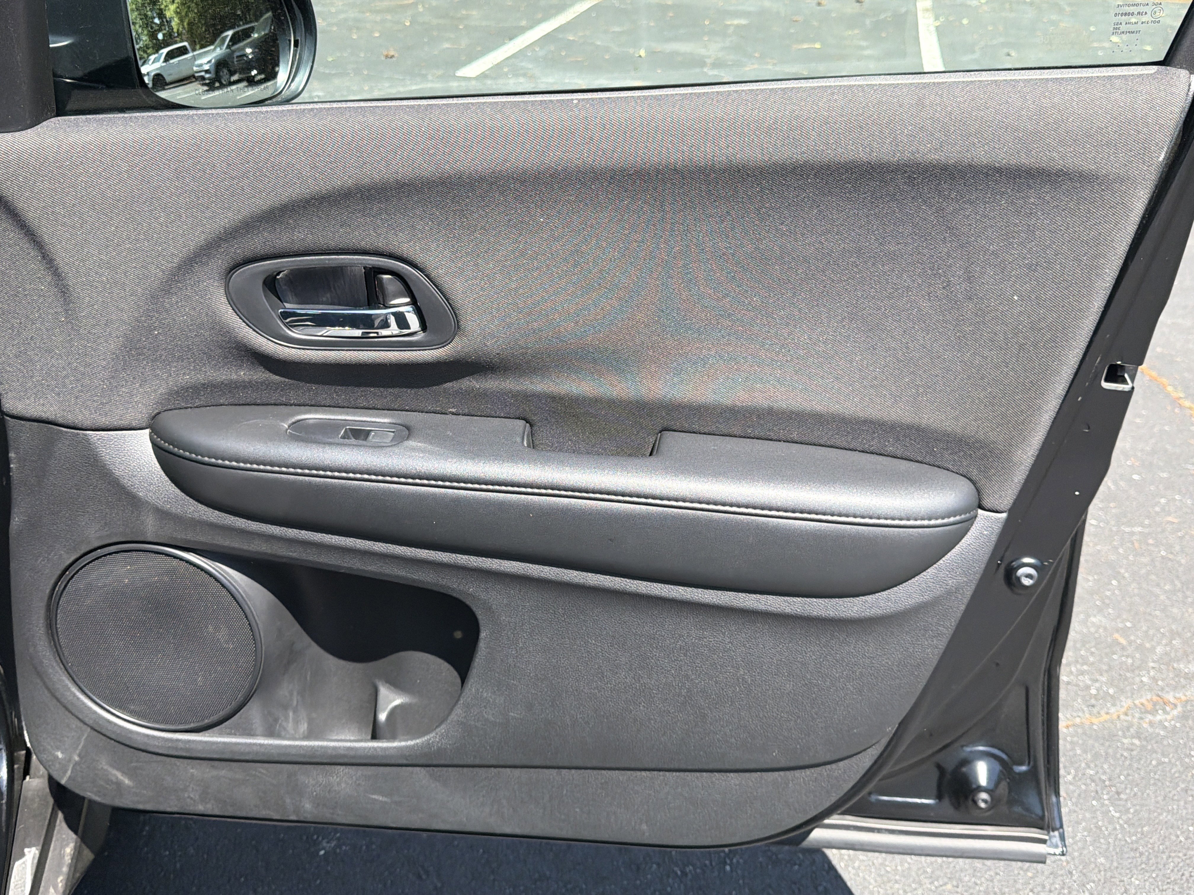 Used 2019 Honda HR-V LX image 17
