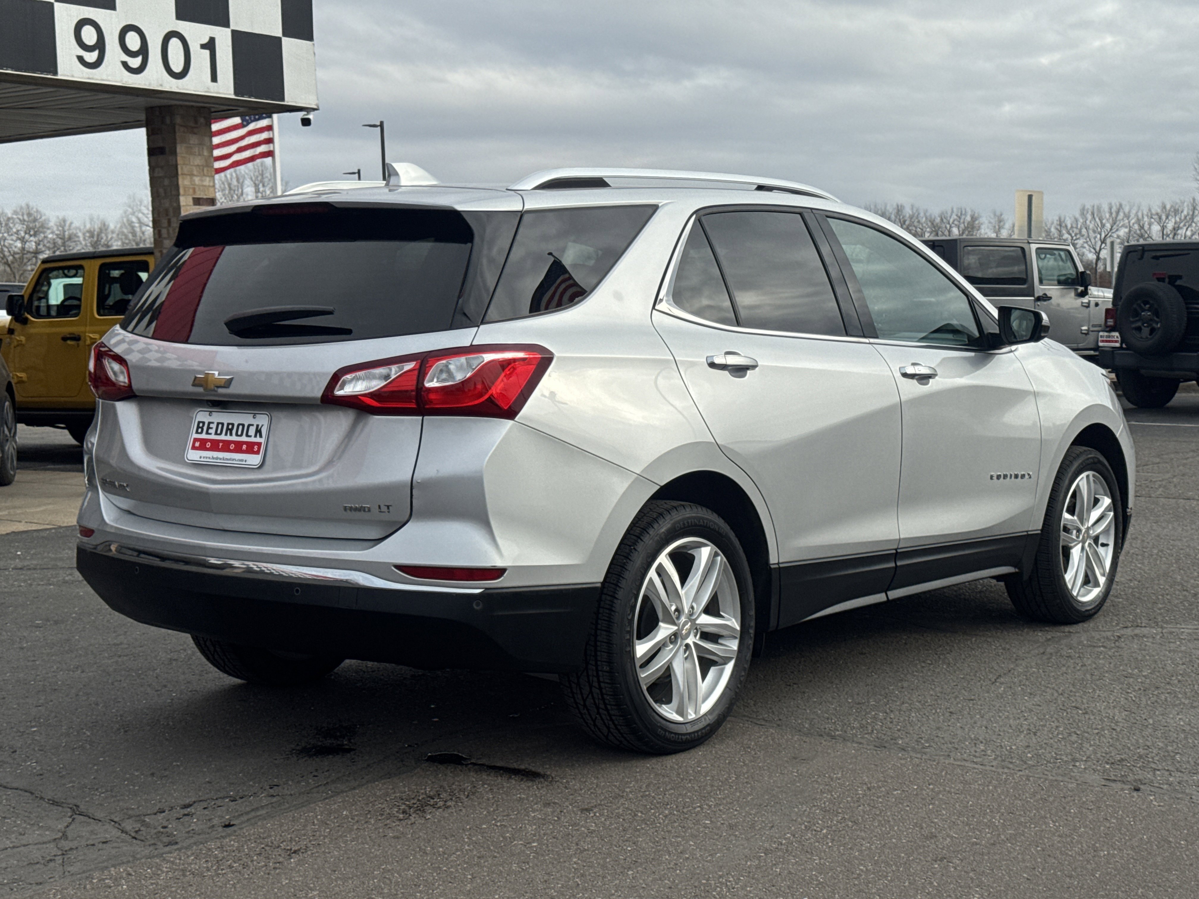 Used 2021 Chevrolet Equinox Premier AWD/4WD image 7