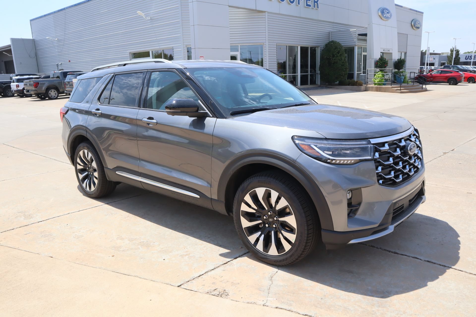 New 2026 Ford Explorer Platinum w/ LUX Leather Package