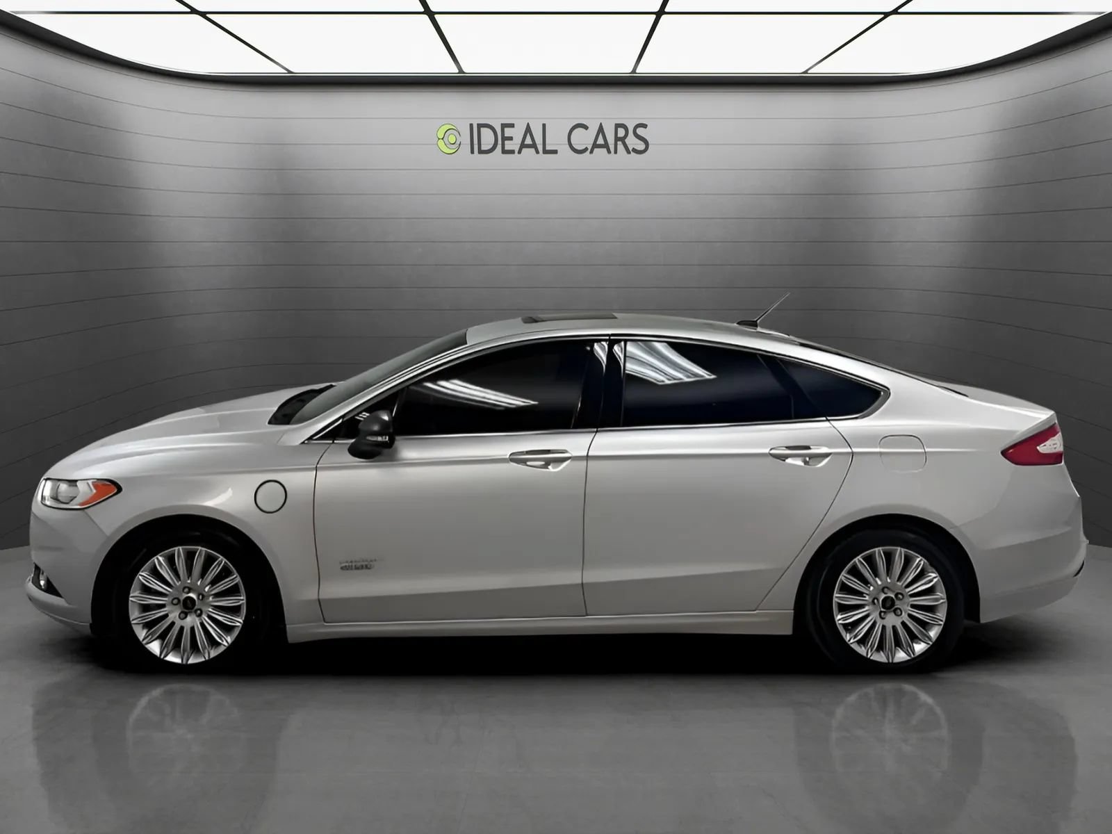 Used 2013 Ford Fusion Energi SE w/ Driver Assist Pkg FWD image 8