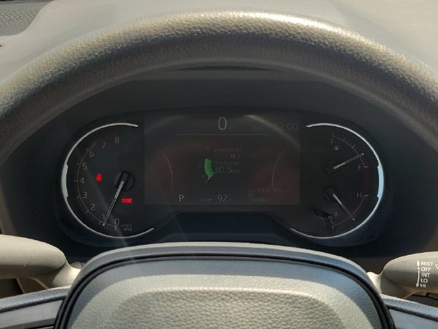 Used 2025 Toyota RAV4 XLE FWD image 23