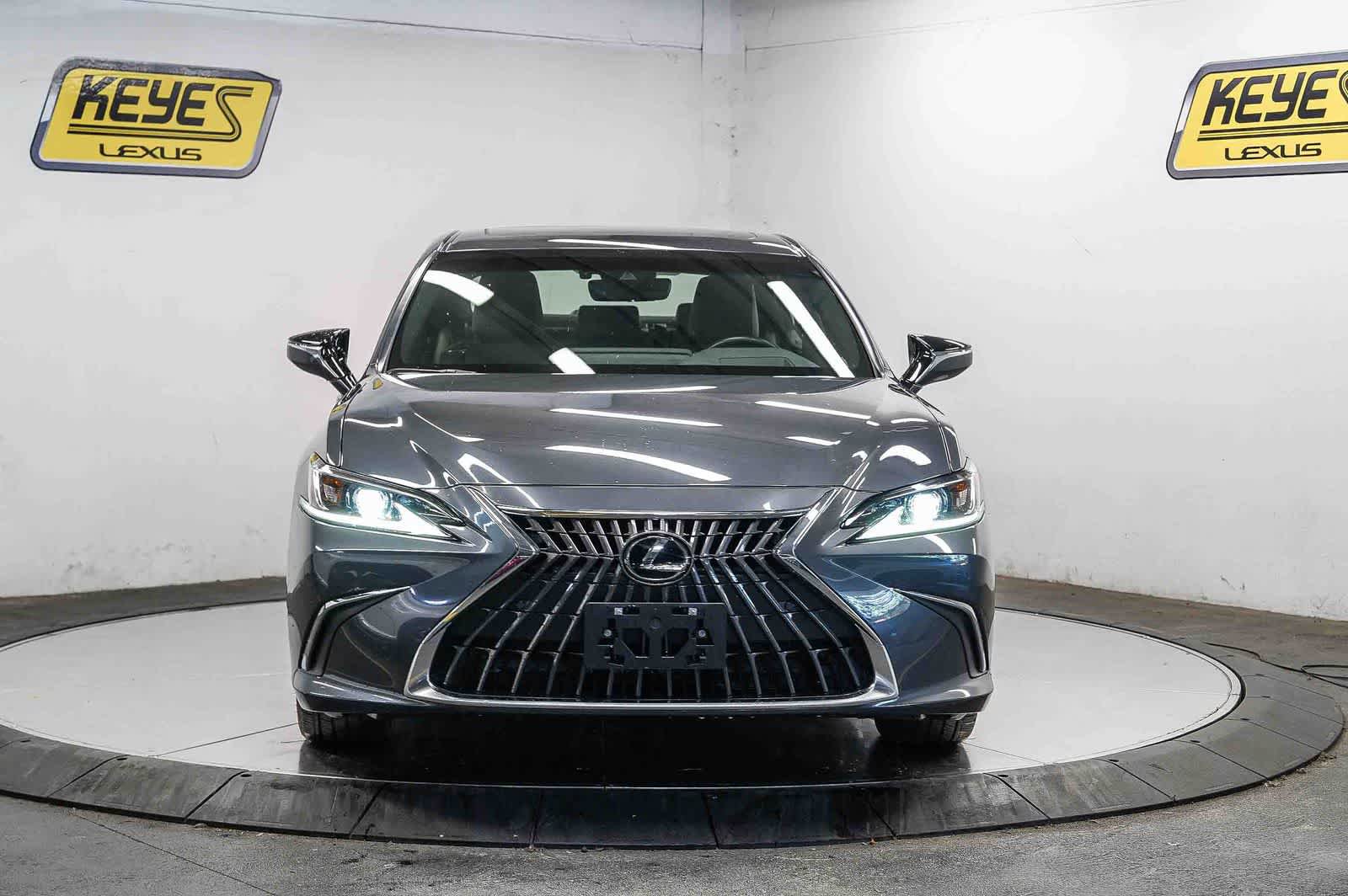 Used 2025 Lexus ES 300h w/ Premium Package FWD image 6