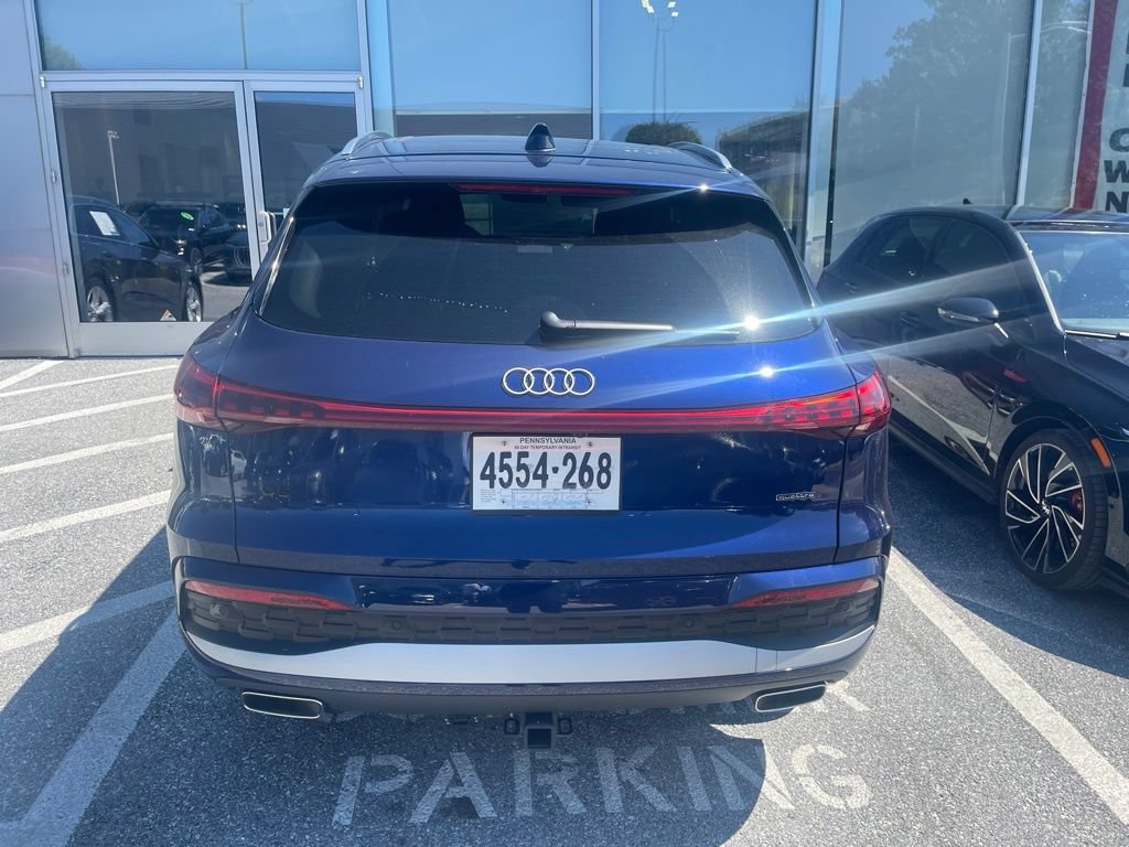 Used 2025 Audi Q5 Premium Plus w/ Premium Plus AWD/4WD image 5
