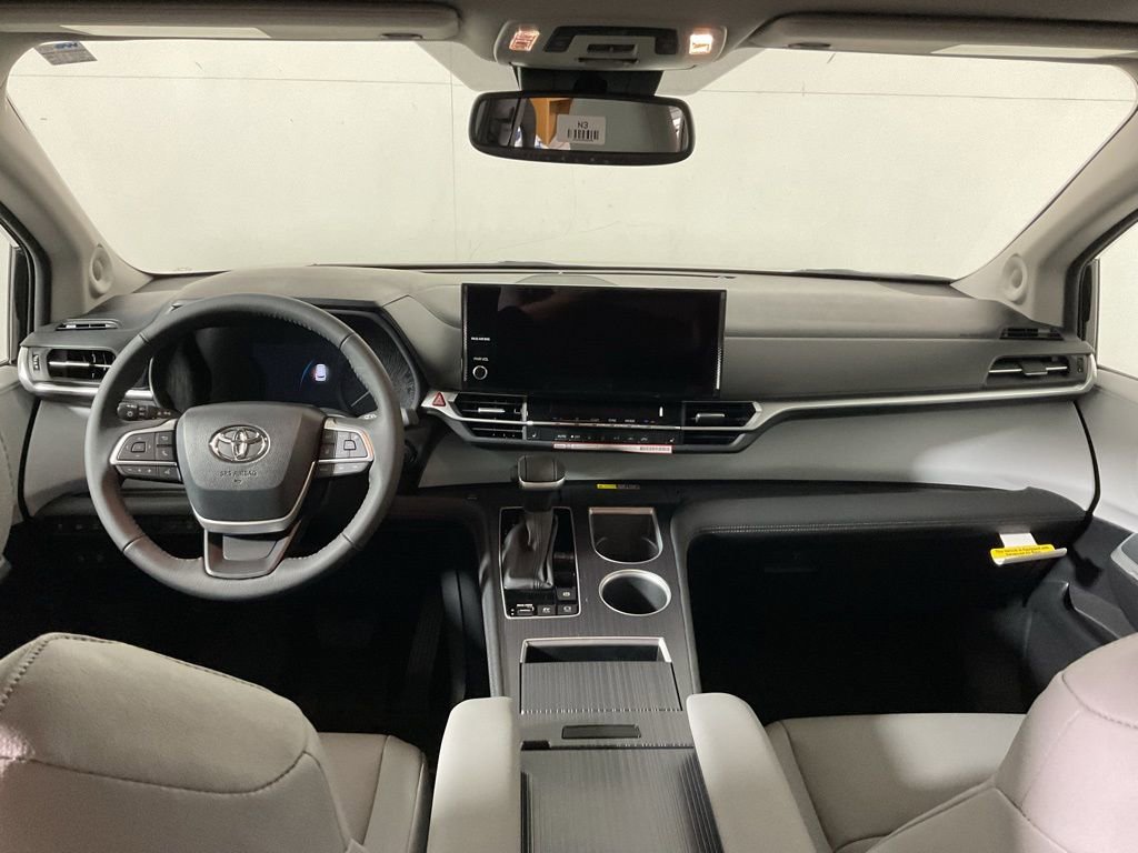New 2026 Toyota Sienna XLE image 23