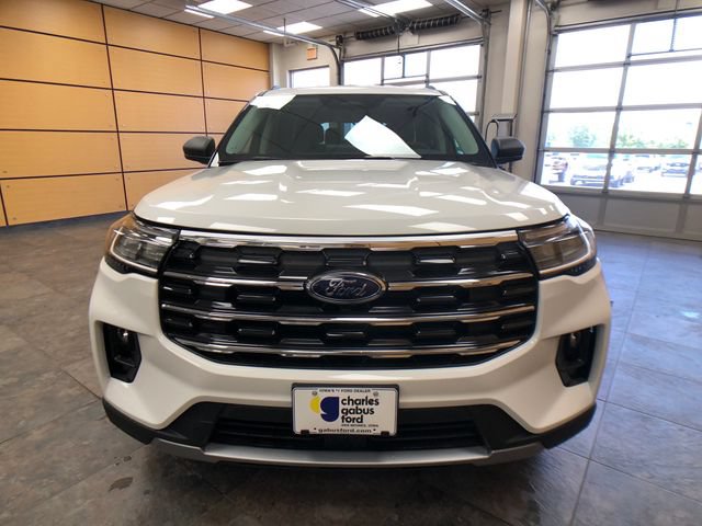 New 2026 Ford Explorer Active w/ Active Comfort Package AWD/4WD image 2