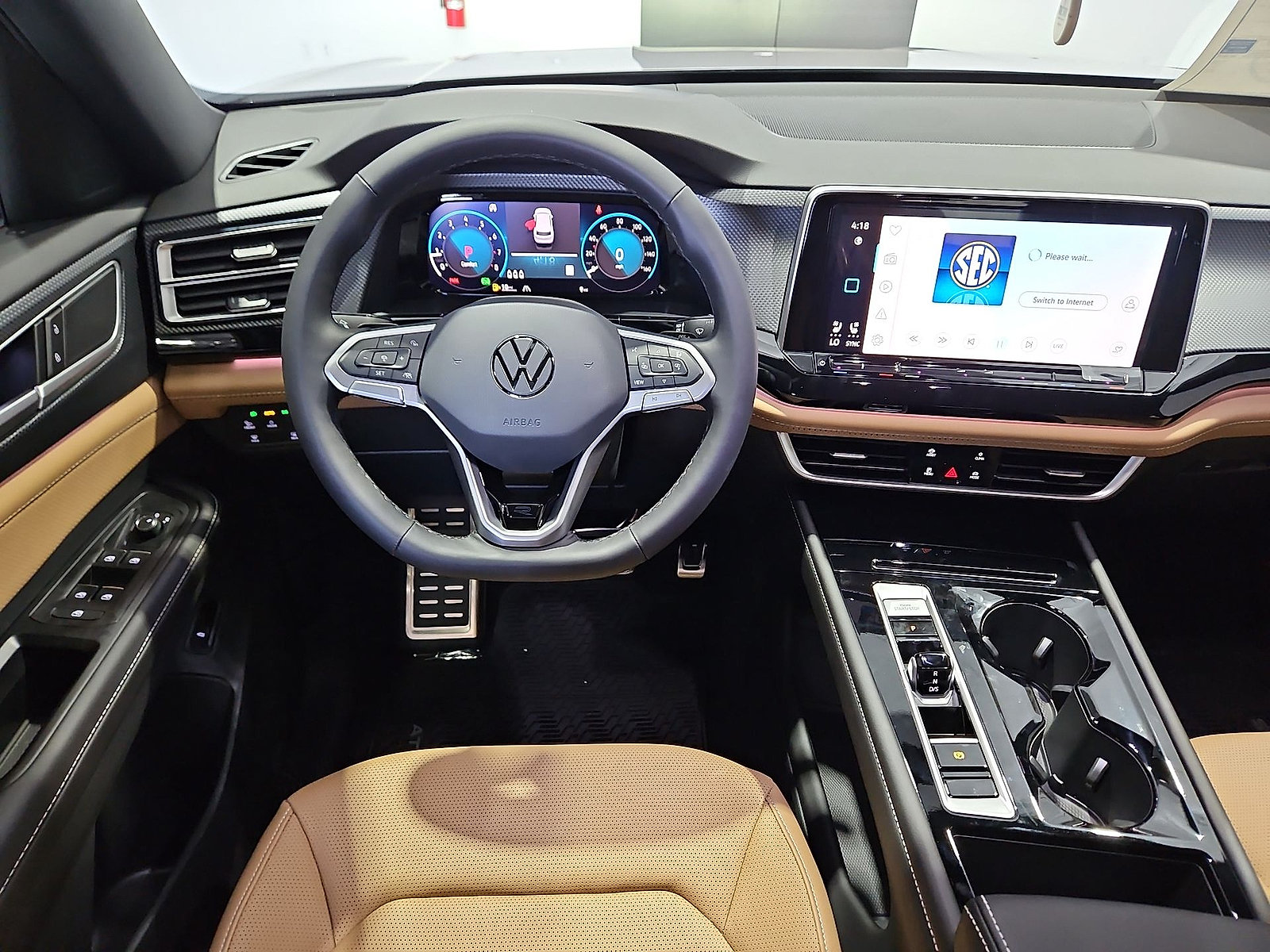 New 2026 Volkswagen Atlas Cross Sport SEL R-Line AWD/4WD image 15