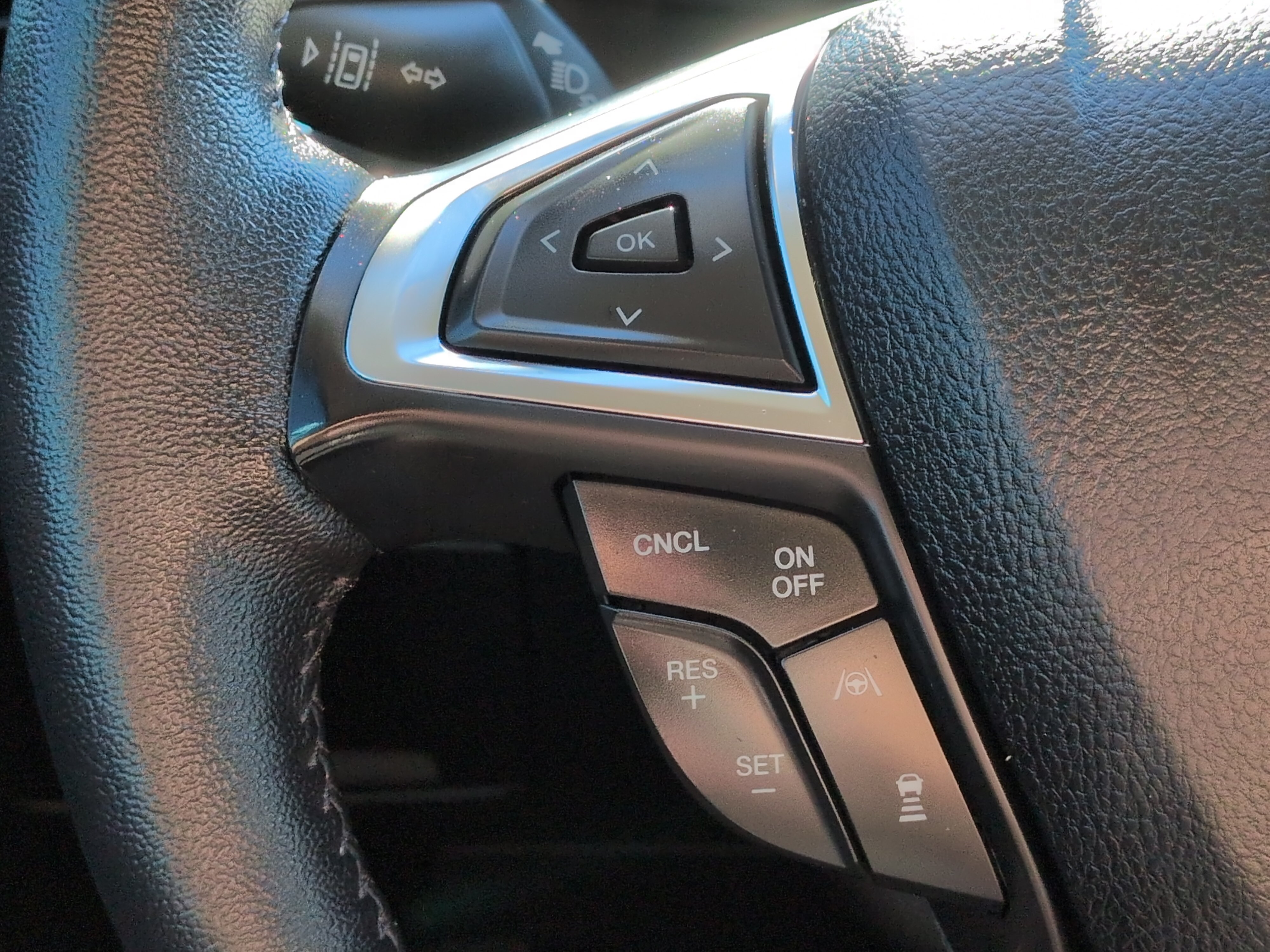 Certified 2022 Ford Edge Titanium w/ Equipment Group 301A AWD/4WD image 24