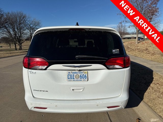 Used 2019 Chrysler Pacifica L image 4