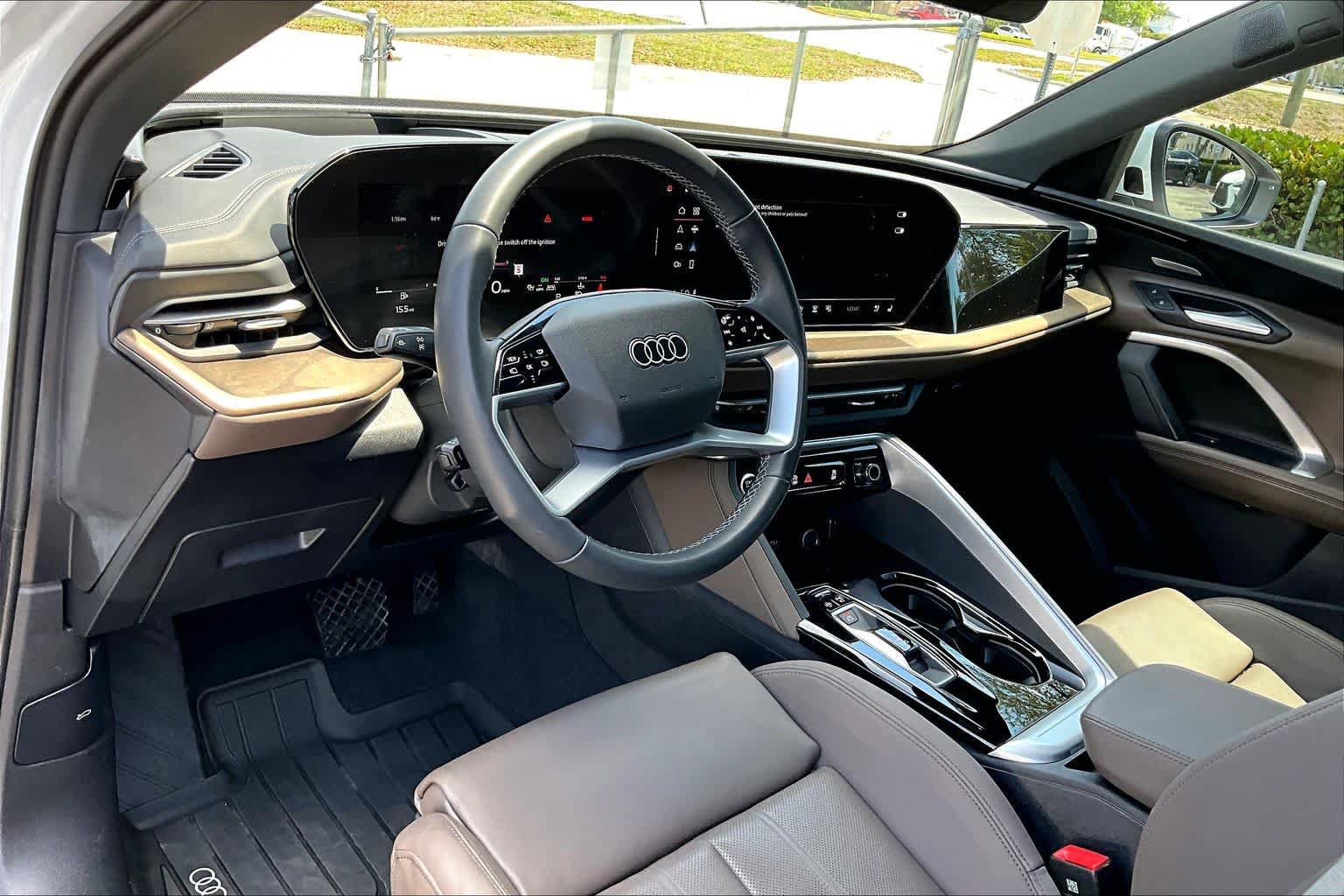 Used 2025 Audi Q5 Premium Plus w/ Premium Plus AWD/4WD image 29