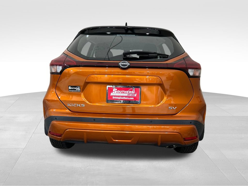 Used 2023 Nissan Kicks SV FWD image 4