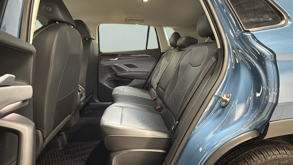 New 2026 Volkswagen Tiguan SE image 30