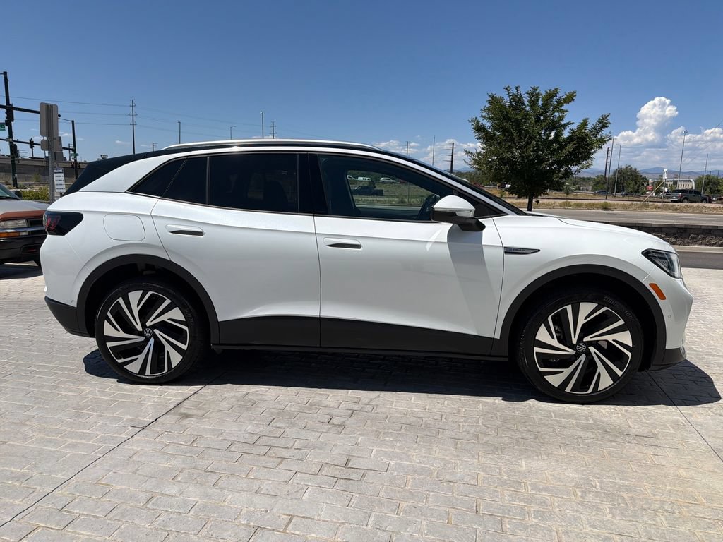 Certified 2025 Volkswagen ID.4 Pro S Plus AWD/4WD image 8