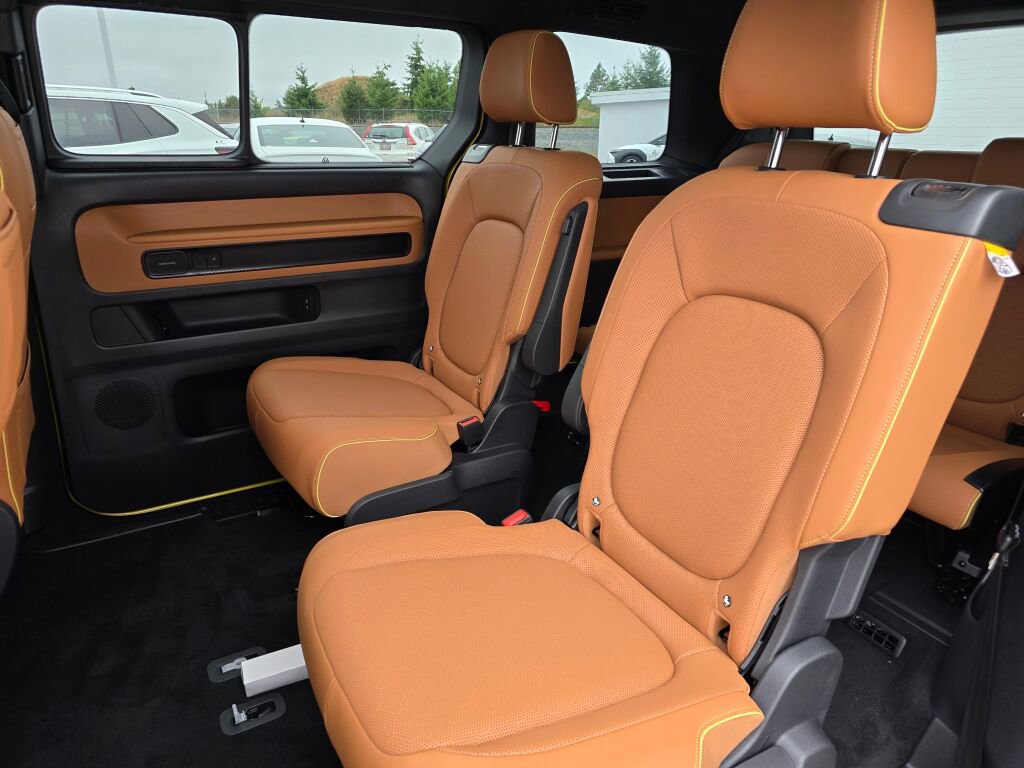 New 2025 Volkswagen ID. Buzz Pro S Plus image 31