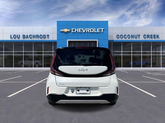 Used 2023 Kia Soul LX image 7