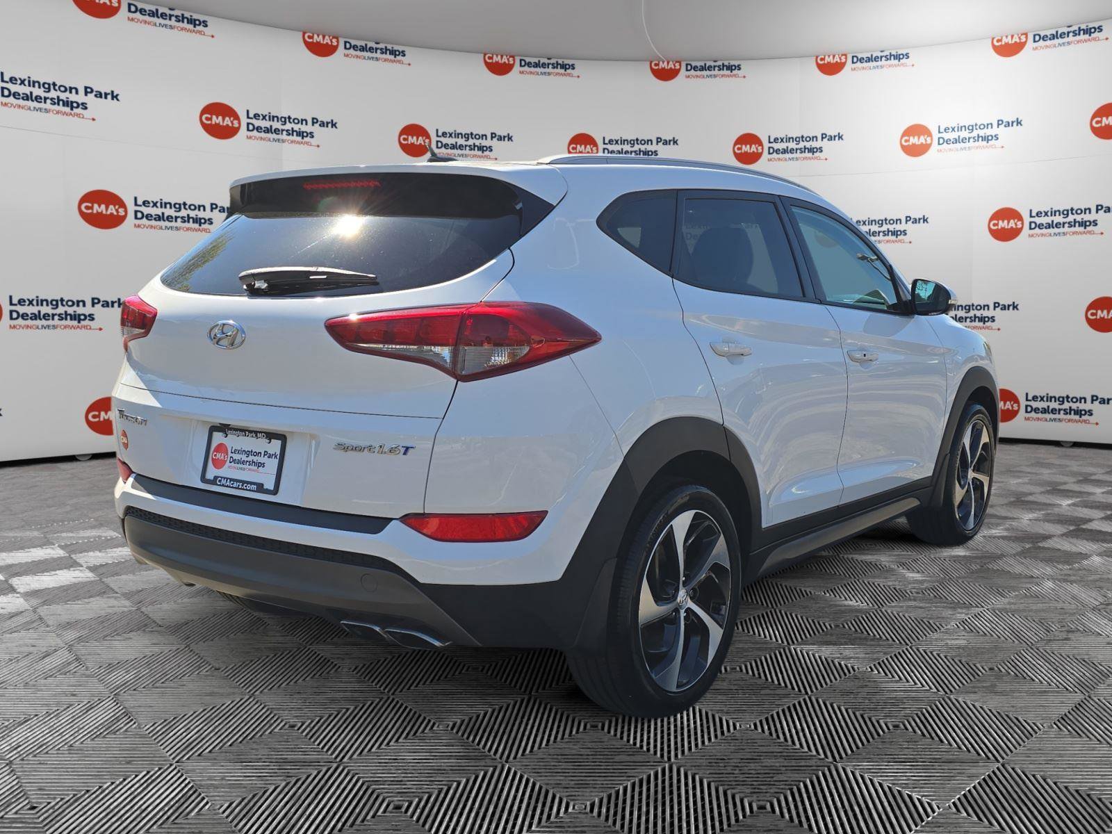 Used 2016 Hyundai Tucson Sport image 7