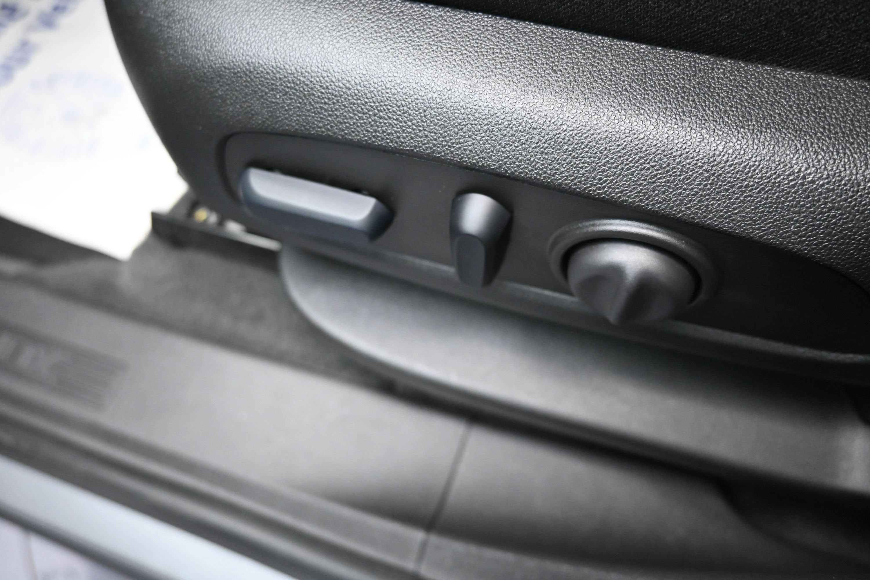 Used 2024 Chevrolet Equinox LT FWD image 10