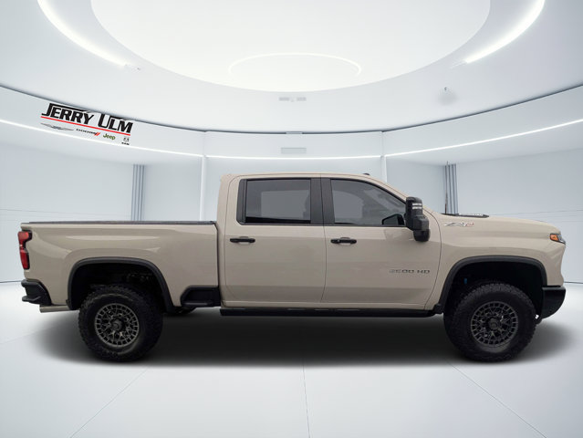 Used 2026 Chevrolet Silverado 2500 ZR2 AWD/4WD image 2