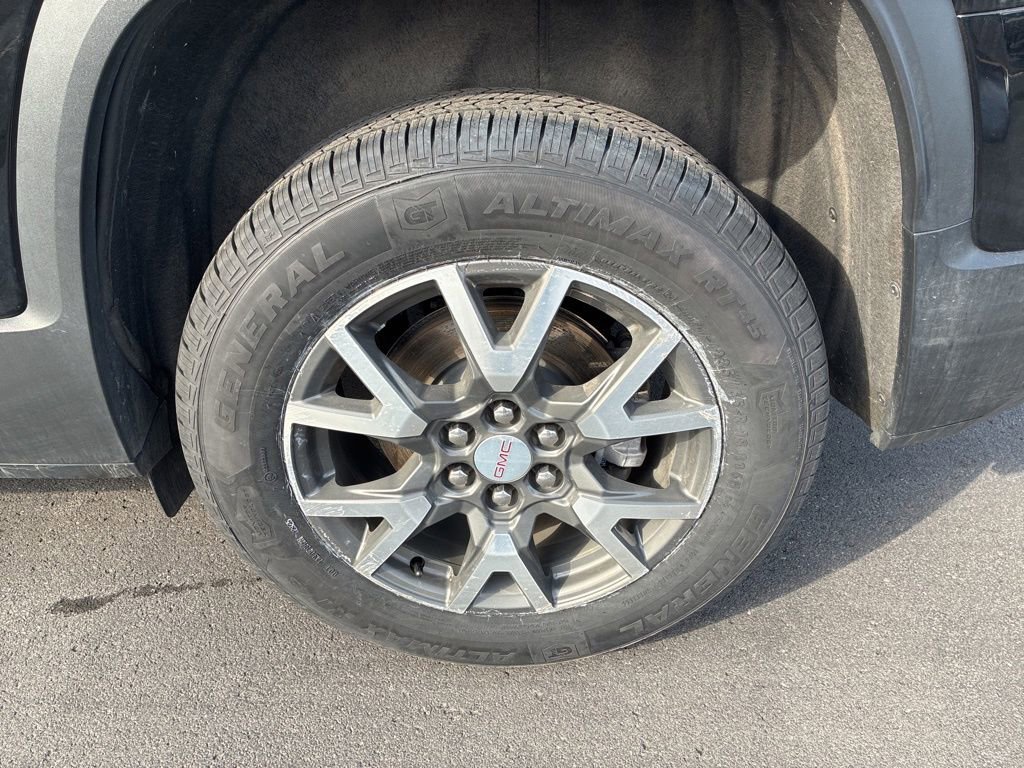 Used 2023 GMC Acadia SLE w/ Driver Convenience Package image 14