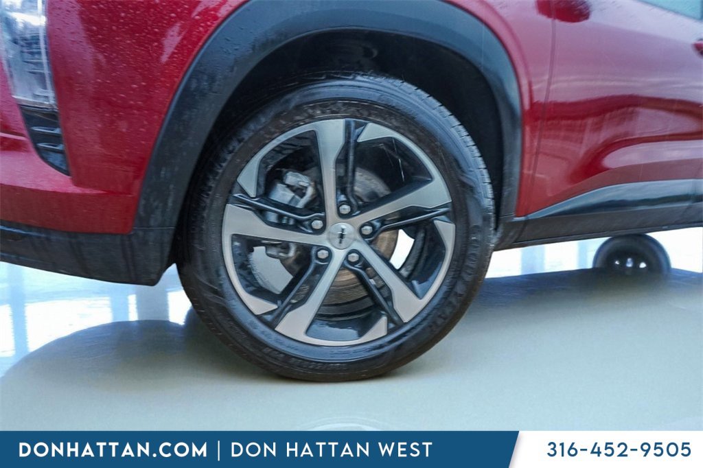 Used 2024 Chevrolet Trax RS image 28