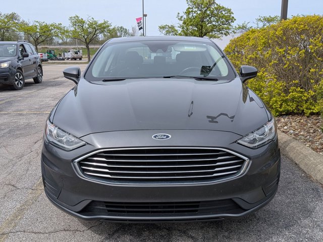 Used 2020 Ford Fusion SE FWD image 2