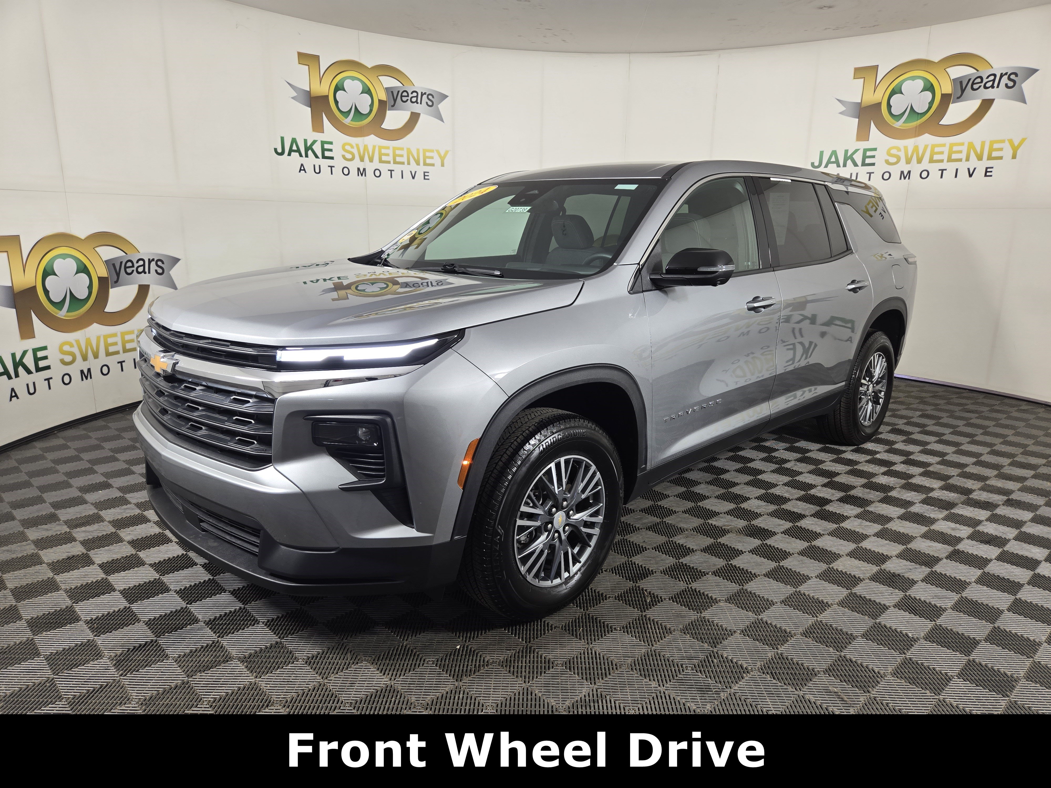 Used 2024 Chevrolet Traverse LS FWD image 3