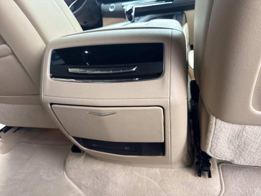 Used 2021 Cadillac Escalade ESV Premium Luxury image 34