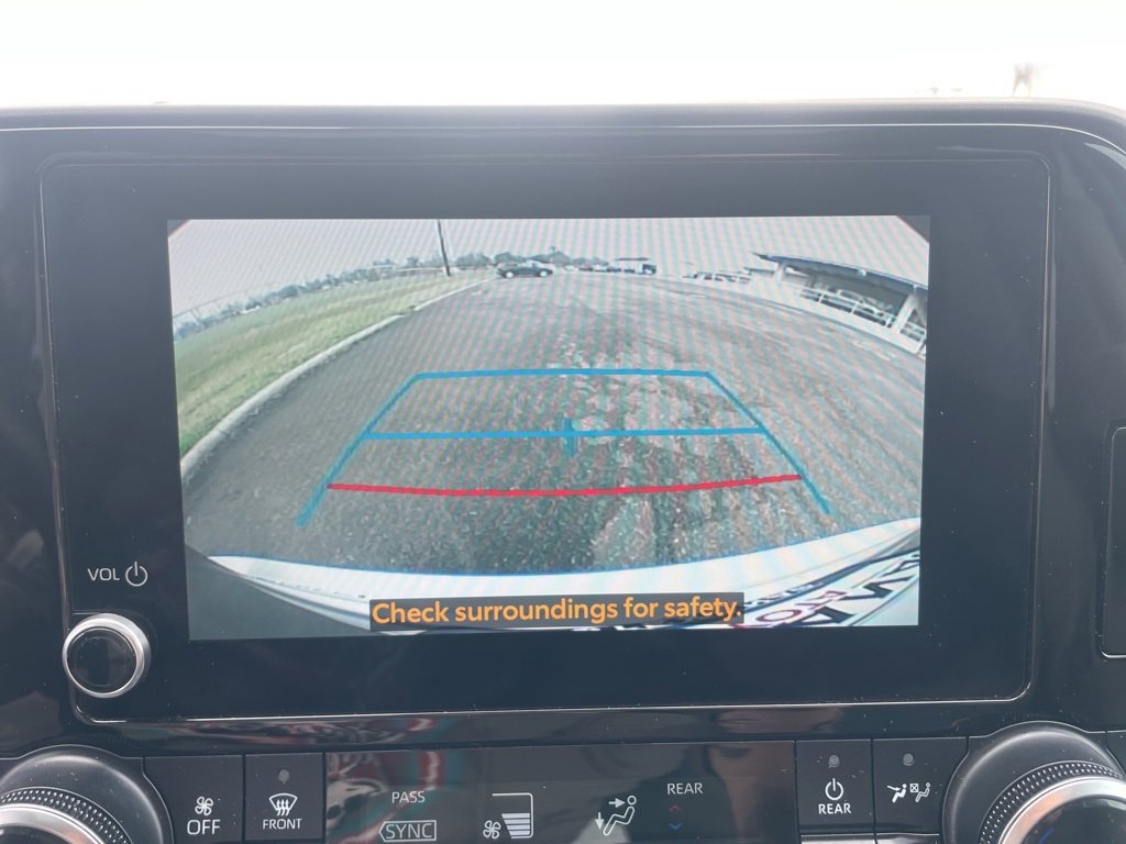 Used 2024 Toyota Highlander XLE image 24