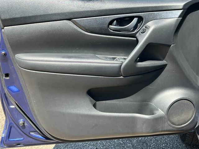 Used 2019 Nissan Rogue S AWD/4WD image 13
